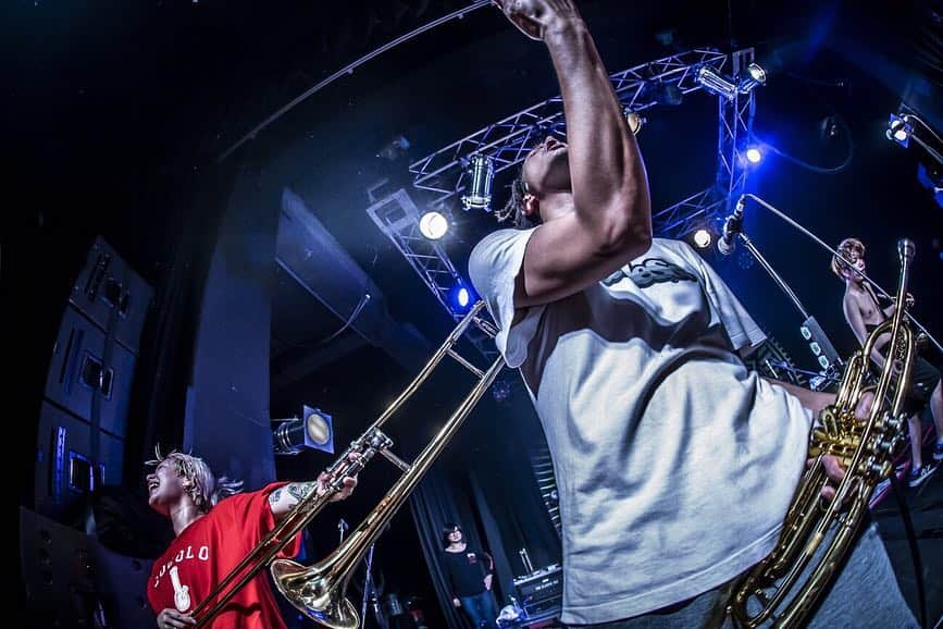 KEN IIKAWAさんのインスタグラム写真 - (KEN IIKAWAInstagram)「Thanks for LONG BEACH DUB ALLSTARS !!! I had a dream like time. . Photo by @hayachinphoto  #trumpet #trumpeter #trumpetlife #trumpets #trumpetplayer #reggae #longbeachduballstars #japan #lbda」3月26日 18時02分 - keniikawa