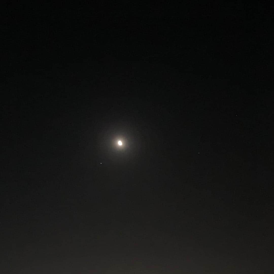 眞家泉さんのインスタグラム写真 - (眞家泉Instagram)「✦ 木星、月、アンタレス。」3月27日 3時25分 - maie_izumi