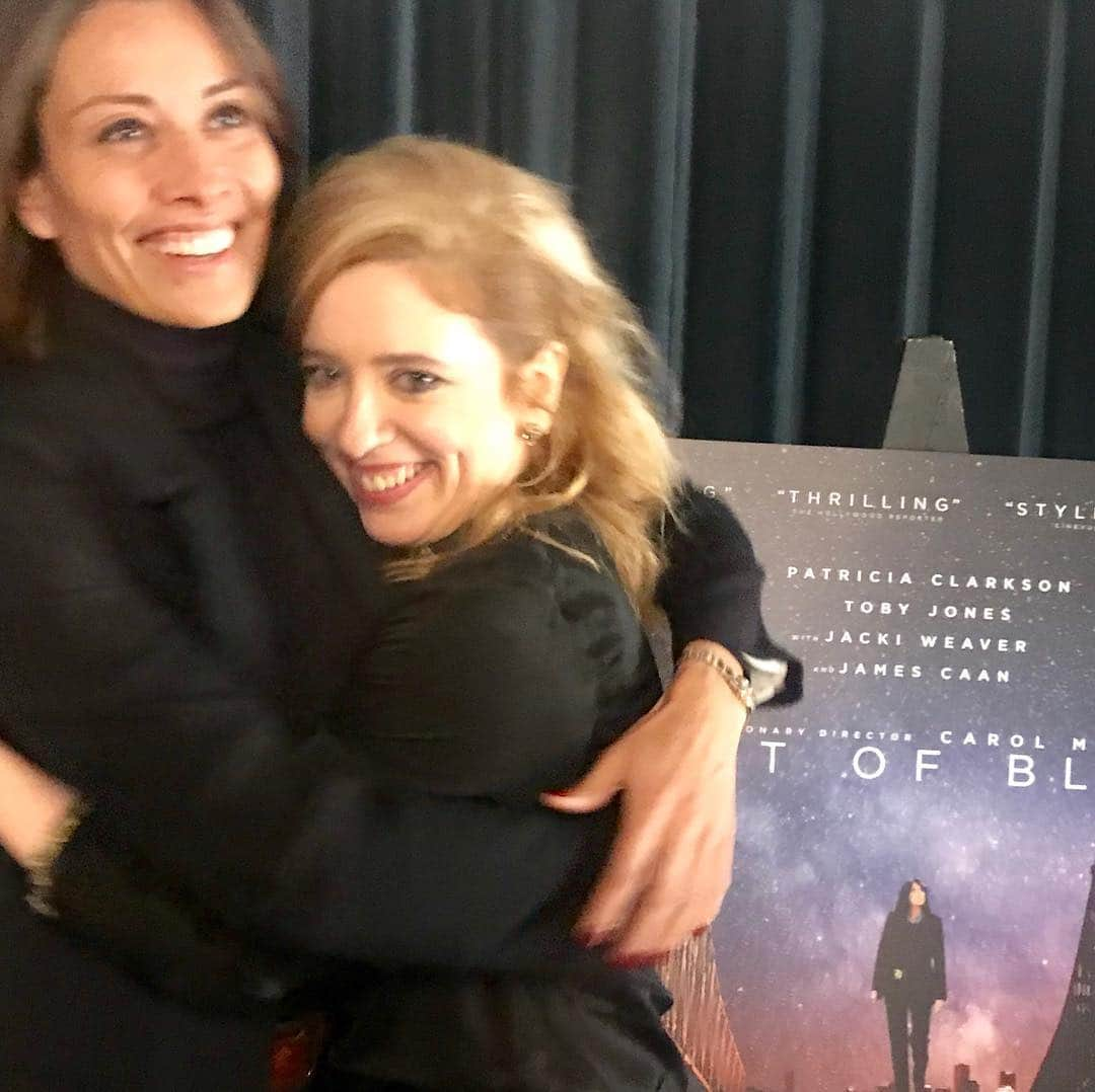 メラニー・サイクスさんのインスタグラム写真 - (メラニー・サイクスInstagram)「I have waited an age to meet the glorious and oh so talented @carolmorleyfilm Carol I think I love you 💓😁 good luck with the movie sweetheart. And you lot go see it #outofblue #patriciaclarkson #filmdirector #carolmorley」3月27日 4時28分 - msmelaniesykes