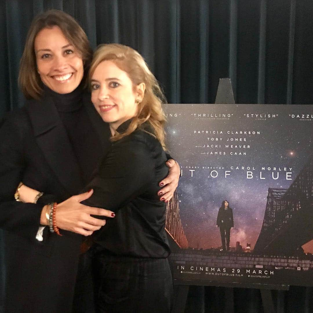 メラニー・サイクスさんのインスタグラム写真 - (メラニー・サイクスInstagram)「I have waited an age to meet the glorious and oh so talented @carolmorleyfilm Carol I think I love you 💓😁 good luck with the movie sweetheart. And you lot go see it #outofblue #patriciaclarkson #filmdirector #carolmorley」3月27日 4時28分 - msmelaniesykes