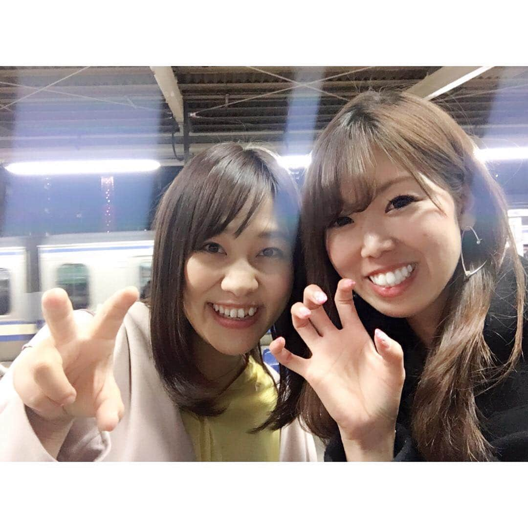 西村志野さんのインスタグラム写真 - (西村志野Instagram)「‪＊ プロ野球開幕まであと3日🌸 わくわくが抑えられず‬ ‪野球に触れたくて‬昨日は ‪ #寺内崇幸 さんのトークショーへ⚾️✨‬ ＊ ‪BCリーグ栃木の監督に就任した寺内さん。‬ ‪ファイターズのルーキー海老原選手も BCリーグ出身ですね(o^^o)‬ ＊ ‪四国アイランドリーグプラスに加えて‬ ‪BCリーグにも注目して 試合を見に行きたいなあ✨‬ ‪勉強になるお話ばかりでした😊💕‬ ＊ #bcリーグ #栃木ゴールデンブレーブス  #寺内さん #監督 #トークショー #栃木  #独立リーグ #四国アイランドリーグplus  #海老原一佳 選手 #富山 #lovefighters  #giants #プロ野球 #⚾️ #野球好き  #画質はこれが精一杯  #野球を表すポーズ #とっさにこの指🤣 #開幕楽しみ #🌸」3月26日 19時54分 - shinonishimura_