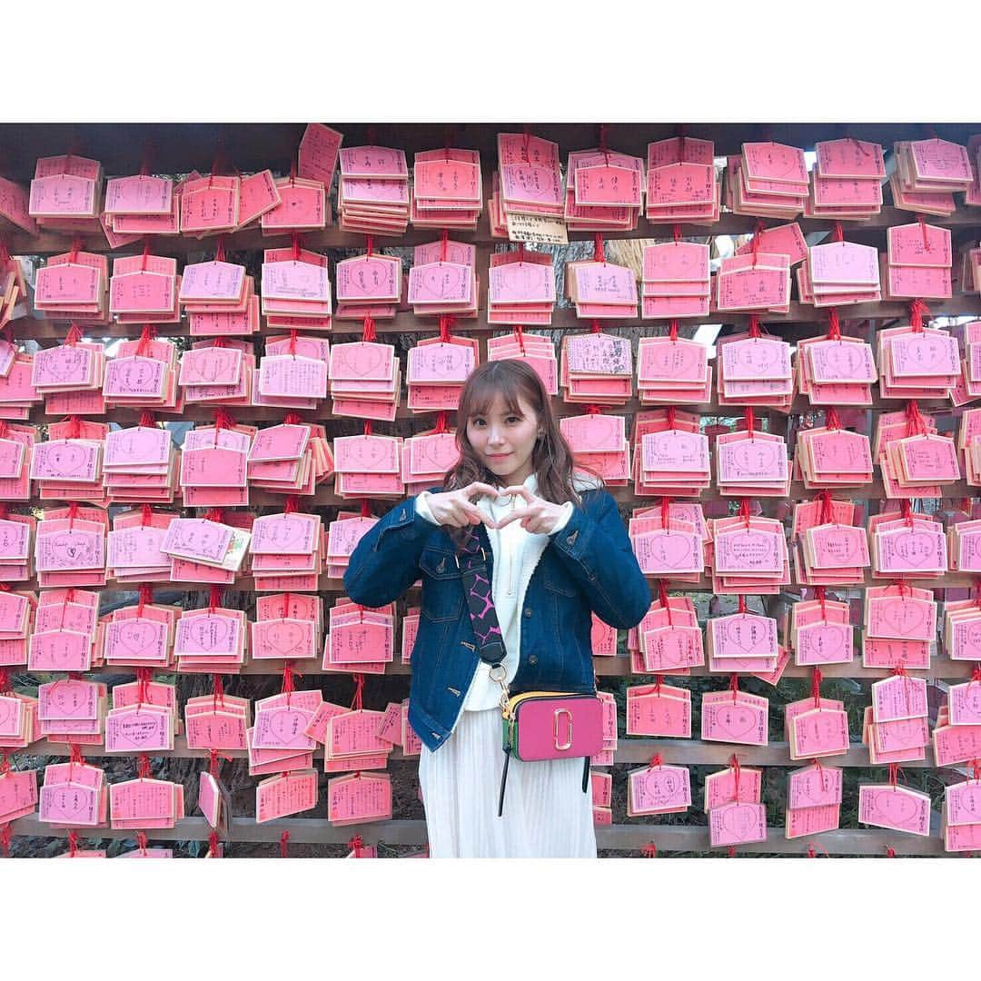 宮崎理奈さんのインスタグラム写真 - (宮崎理奈Instagram)「. . . 江島神社、鶴岡八幡宮行って時の〜❤️ ピンクの絵馬可愛かった〜😆 . . . . #江ノ島 #江の島 #江島神社 #鶴岡八幡宮 #神社 #神社巡り #御朱印 #御朱印集め」3月26日 19時55分 - rina.miyazaki0221