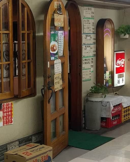 越中睦士さんのインスタグラム写真 - (越中睦士Instagram)「中野ブロードウェイ内にある 喫茶店「絵夢」のドライカレー絶品🍴 店員のオジサンおばさんも大好き👀  #中野ブロードウェイ　#絵夢　#ドライカレー」3月26日 20時34分 - makotokoshinaka