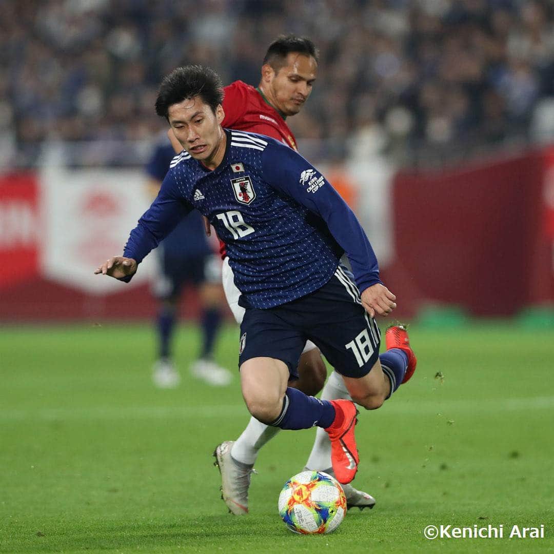 Goal Japanさんのインスタグラム写真 - (Goal JapanInstagram)「. ＼ボリビア戦、スコアレスで後半へ🇯🇵／ 圧倒的にボールを支配しゴールに迫るも、ボリビアの堅い守備を崩せず。後半、先制点を奪うのは？ (Photo:Kenichi Arai) . 🏆キリンチャレンジカップ2019 🆚#日本代表 0-0 #ボリビア代表 . #soccer #football #jfa #daihyo #samuraiblue #japan #bolivia #サッカー #フットボール #⚽️」3月26日 20時34分 - goaljapan