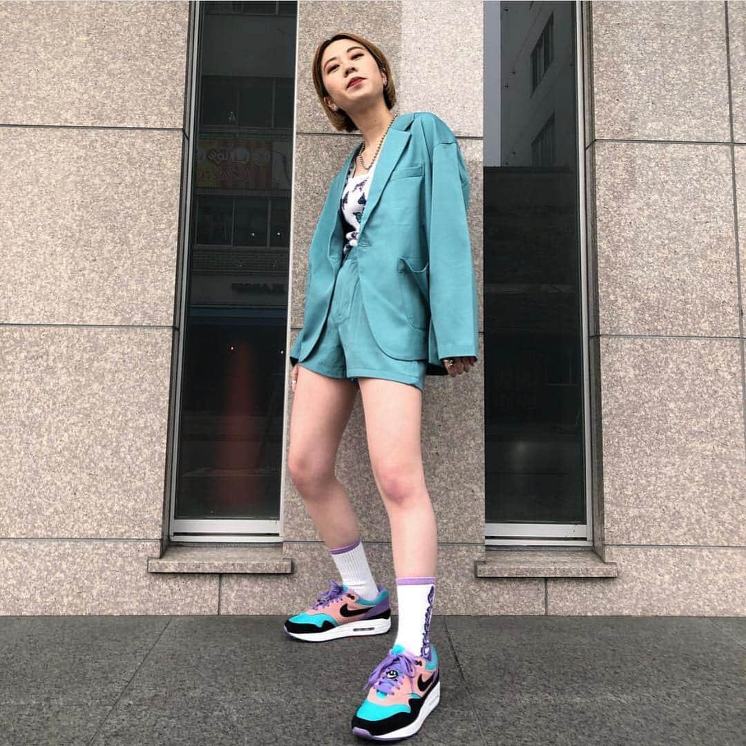 のインスタグラム：「. . . #ジャパスニ女子 タグより#ジャパスニピックアップ . . . model➡️ @bubumin325 👟 #NIKE #Airmax1 を使った#スニーカーコーデ ✨✨ ぜひ皆さんも参考にしてみては？💥💥 . . . #ジャパスニ #ジャパスニ女子 #ジャパスニピックアップ #sneaker #kicks #スニーカー #スニーカーコーデ #スニーカー男子 #スニーカー女子 #ナイキ #ナイキスニーカー #Airmax #Airmax1 #haveanikeday #エアマックス #エアマックス1 #xgirl」
