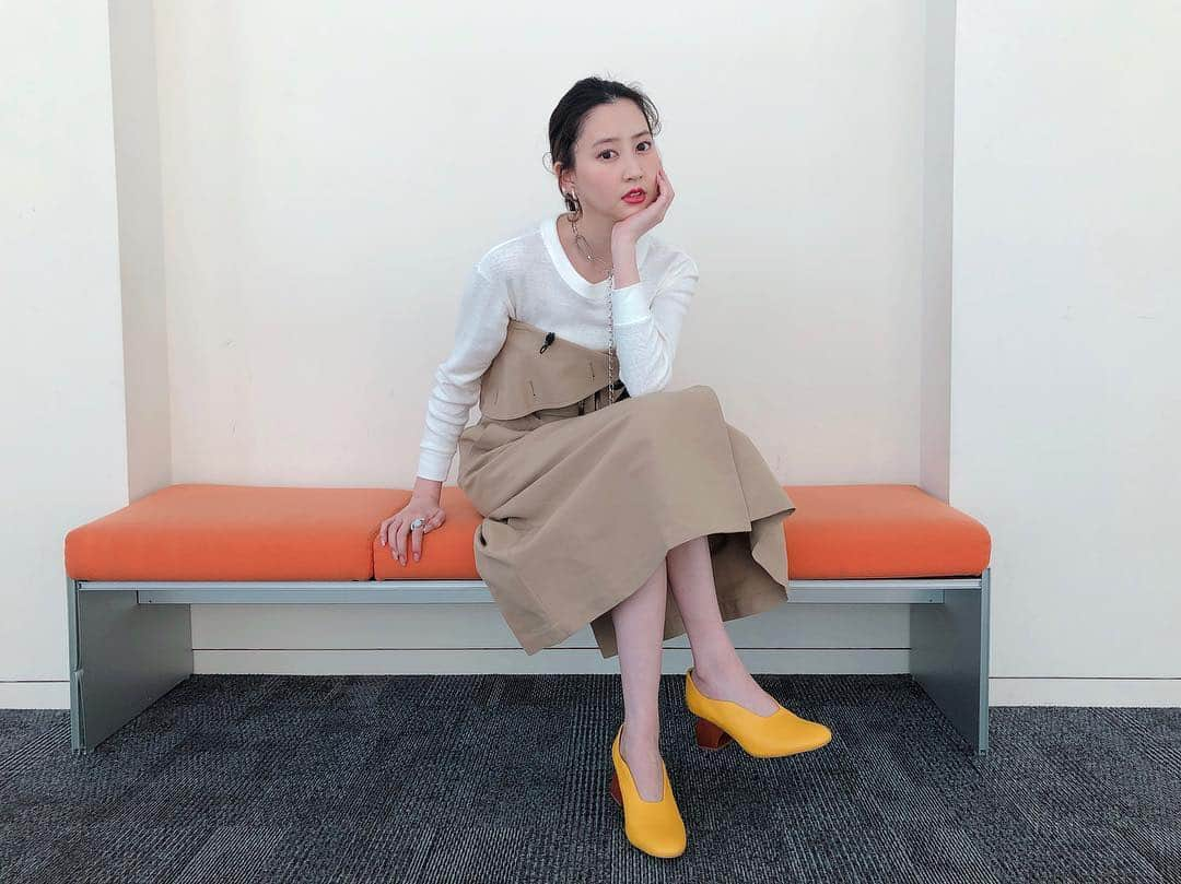 河北麻友子さんのインスタグラム写真 - (河北麻友子Instagram)「FASHION TOP: någonstans DRESS&HEELS: ENFÖLD ACCESSORIES: ADER .bijoux #FASHION #衣装」3月26日 20時56分 - mayukokawakitaofficial