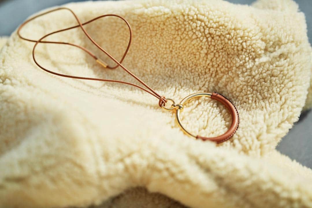 のインスタグラム：「新入りさん、いらっしゃい。  #hermes」