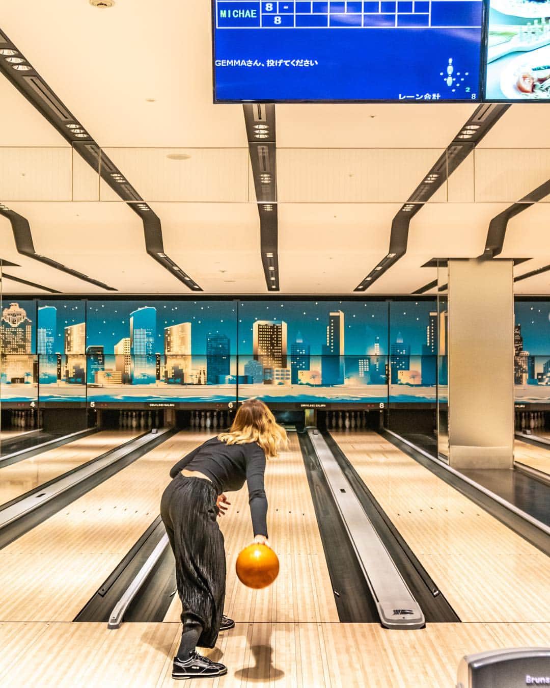 ザ・プリンス パークタワー東京さんのインスタグラム写真 - (ザ・プリンス パークタワー東京Instagram)「ご滞在中に、ボウリングでリフレッシュしてみてはいかがですか？⠀⠀⠀⠀⠀⠀⠀ ⠀⠀⠀⠀⠀⠀⠀ Do you like bowllng or pool? You can enjoy both of them at our very own Bowling Salon. ⠀⠀⠀⠀⠀⠀⠀ Share your own images with us by tagging @princeparktowertokyo ————————————————————— #TokyoTower #princeparktower #princehotels #tokyo #japan #beautifulhotels #tokyohotel #shibakoen #akabanebashi #azabujuban」3月26日 21時08分 - princeparktowertokyo