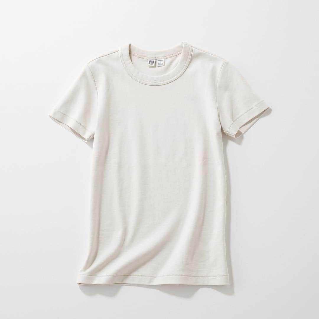 ユニクロさんのインスタグラム写真 - (ユニクロInstagram)「Our 100% cotton simple white T-shirt features thoughtful design details for style and comfort. #lifewear #uniqlolifewear #uniqloU #whitetee #tshirts #白T #tシャツ」3月26日 21時32分 - uniqlo