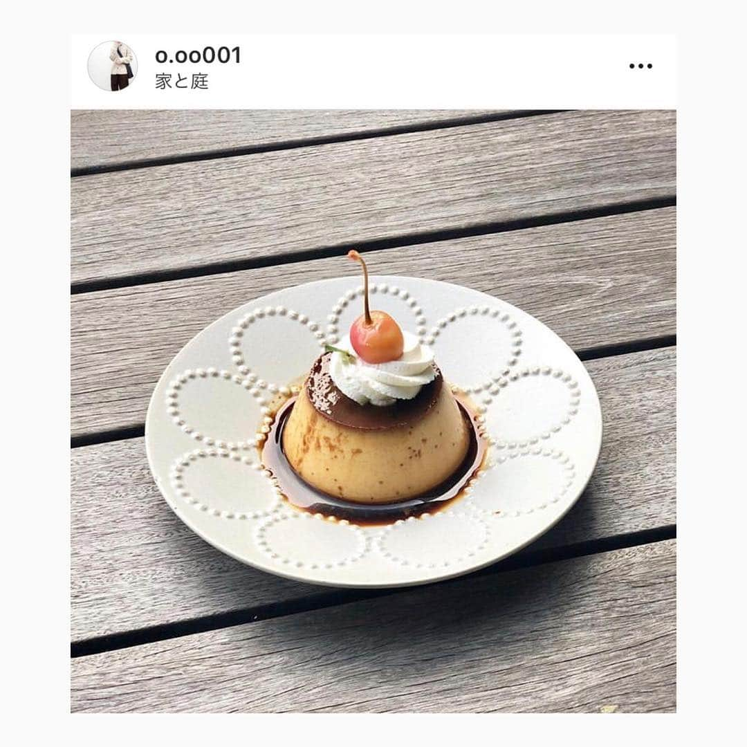 PRESSさんのインスタグラム写真 - (PRESSInstagram)「表参道から徒歩1分のスパイラルビル5階にある「家と庭」﻿ ﻿ ここを訪れたらぜひ食べてもらいたいのが﻿ シンプルなカラメルプリン🍮﻿ ﻿ 店内のデザインや食器1つ1つにこだわりがあり﻿ まるで絵本のような世界観✨﻿ ﻿ プリンの他にもヘルシーなランチメニューもあるので、ランチタイムやカフェタイムに行ってみては？❤︎﻿ ﻿ ﻿ ◆店舗情報﻿ アクセス : 表参道駅から190m﻿ 営業時間 : 11:00〜20:00﻿ ﻿ ﻿ ❤️ #PRESSカフェ巡り ❤️﻿﻿﻿﻿﻿﻿﻿﻿﻿ ここから 今までのカフェ特集が全部みれるよ！﻿﻿﻿﻿﻿﻿﻿﻿﻿ ﻿ ——————————————————﻿ #表参道カフェ #表参道ランチ #カフェランチ#カフェスタグラム#カフェ活#カフェ部 #カフェ巡り #カフェ巡り好きな人と繋がりたい #カフェ巡り東京 #カフェ巡り部 #家と庭 #プリン #プリン部 #東京カフェ #東京カフェ巡り #表参道グルメ #表参道映え #プリン好き #スイーツ女子 #原宿カフェ #原宿グルメ #原宿スイーツ #カフェごはん #カフェめし #プリン🍮 #🍮 #pressblog」3月26日 21時34分 - press.inc