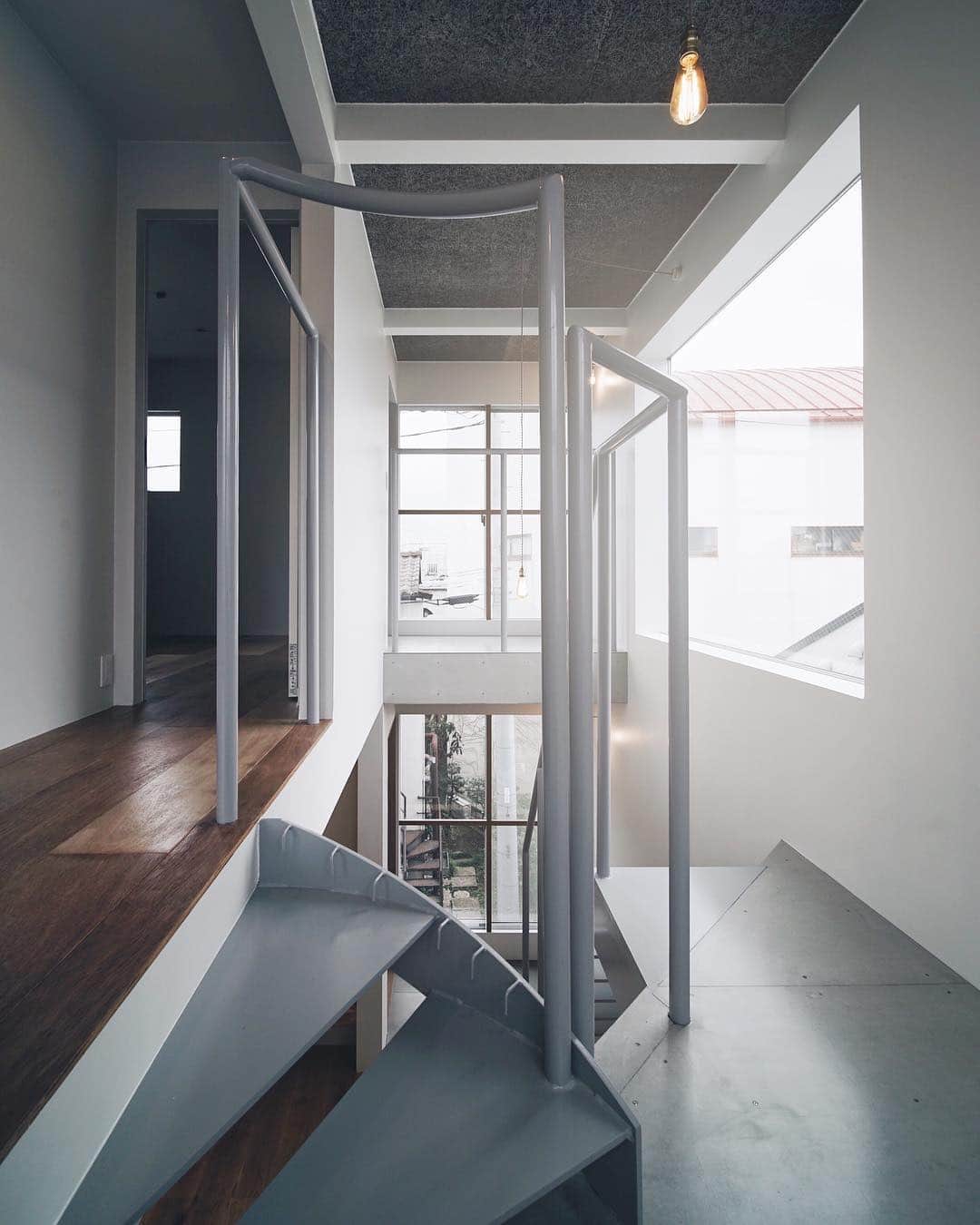 ima_ju / Jun Iのインスタグラム：「. . New House . . やっぱり自邸はいぃ . . ::」