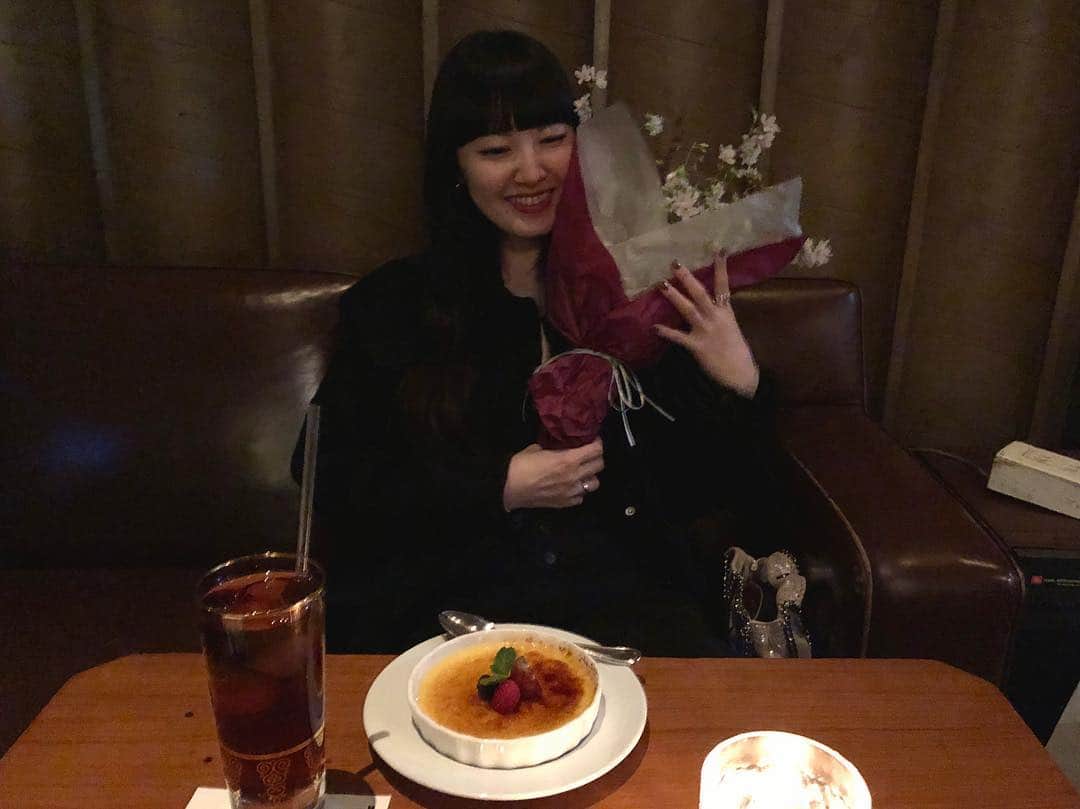 朝倉 豊のインスタグラム：「彼女のお陰で たくさんの女性を素敵にすることができました。 どうもありがとう。 お疲れ様でした。 サクラあげます。 @enasoluna_official」