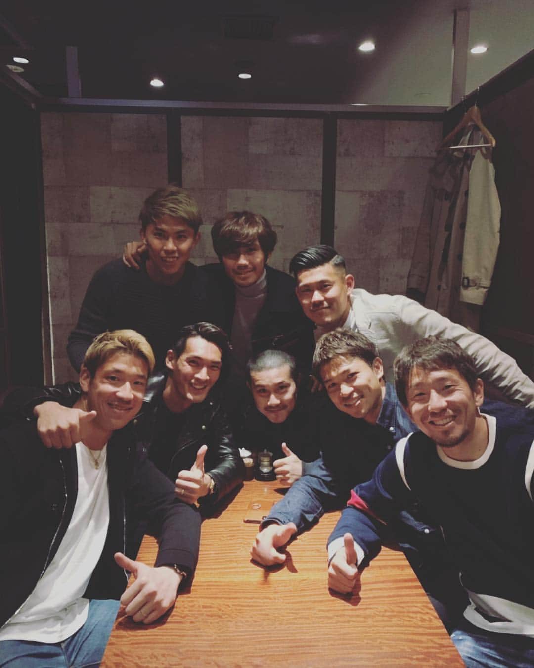 林彰洋のインスタグラム：「さぁJリーグ盛り上げよ☝️ #87年会 #まだまだここから」