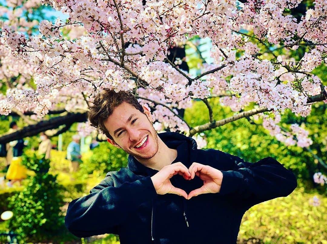 ジェイソン・ブラウンのインスタグラム：「💕🌸 さくら 🌸💕」