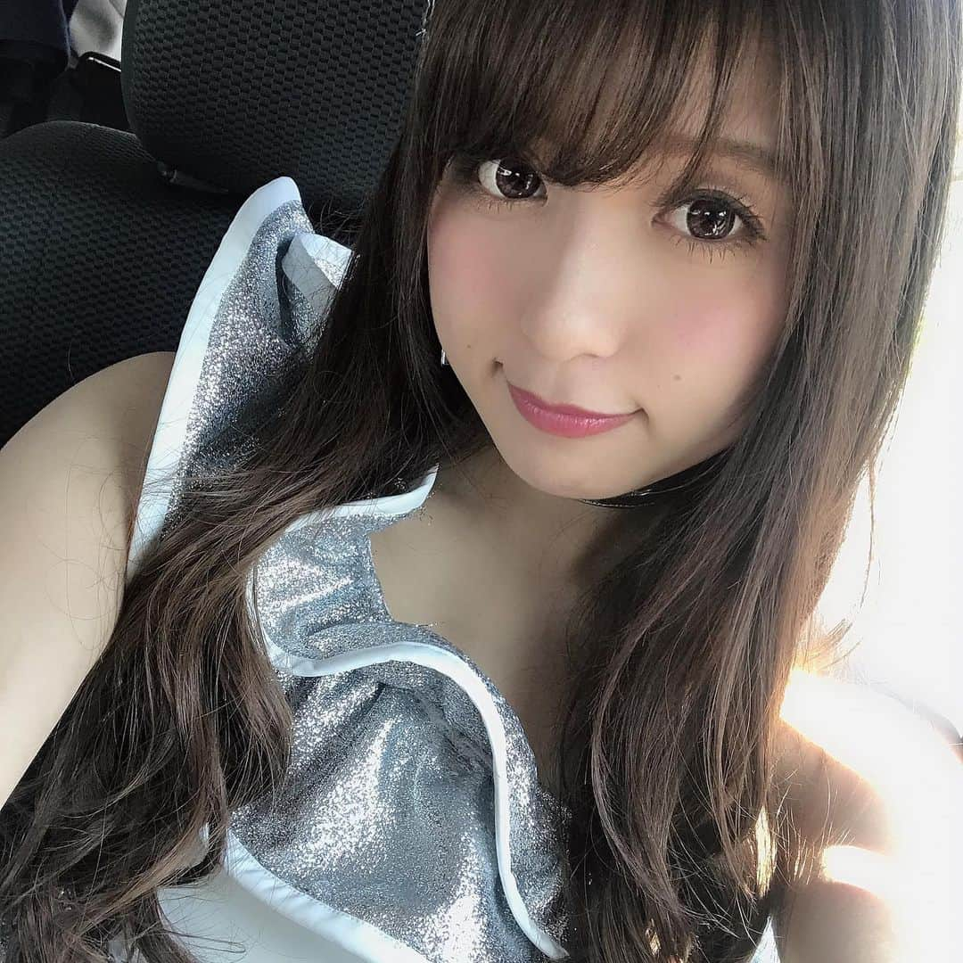 横田りかさんのインスタグラム写真 - (横田りかInstagram)「そろそろちゃんとInstagramも更新しないとね！ まだフォローしてない人はフォローよろしくね♡  #followme #Instagram #racequeen #rq #cute #favorite #enjoy #costume #love #dstation #freshangels #Instagrammer #girl #lady #longhair #grayhair #idol #white #like #rika #rikayokota」3月26日 22時17分 - rika_yokota