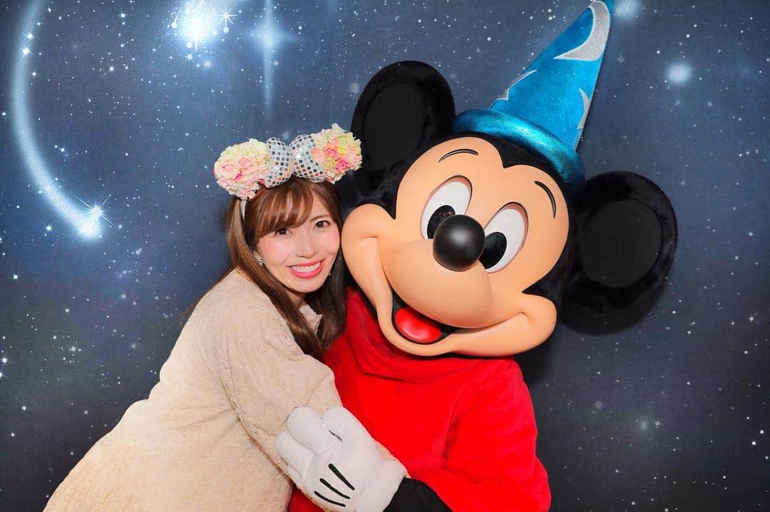 あいにゃんさんのインスタグラム写真 - (あいにゃんInstagram)「2019.3.26 Hello Mickey!!!!!!!💫🥺💗💕 . 今までもこれからも...ミッキーさんを変わらず愛し続けるよ🥺💗💕 . #tdr #tdl #tokyodisneyresort  #tokyodisneyland #disneyland #disney #mickeymouse #mickey #東京ディズニーリゾート #東京ディズニーランド #ディズニーランド #ミートミッキー #ミッキー」3月26日 22時29分 - ainyan_0302