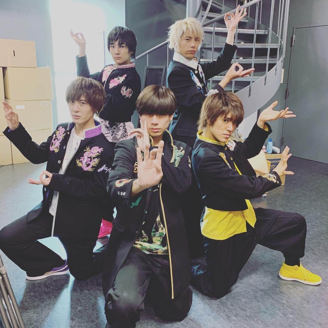 BOYS AND MENさんのインスタグラム写真 - (BOYS AND MENInstagram)「今日のボイメンは1日BM THEATERにてイベントでした☺️✨ 昼公演➡️誠スペシャルイベント 夜公演➡️ R-35 オトナ女子部  ありがとうございました‼️‼️ #ボイメン  #本田剛文 #勇翔 #平松賢人 #土田拓海 #吉原雅斗 #ベイビーズ #混ざってますね笑 #田村侑久 #辻本達規 #小林豊」3月26日 22時54分 - boysandmen_official