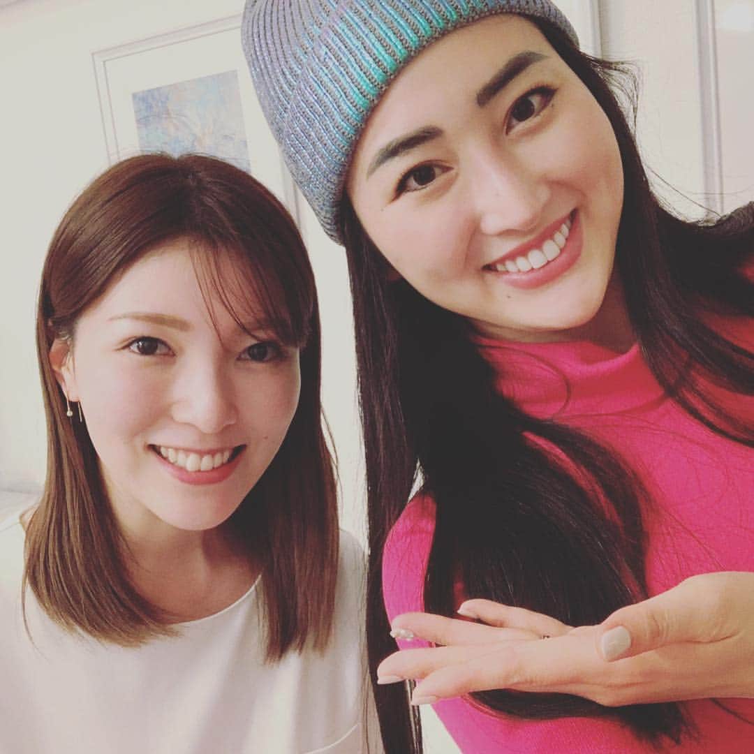 筒井菜月のインスタグラム：「以前 #築地 の #開運道サロン に来てくださった大西様が #代官山 に #隠れ家サロン #L′oiseau Bleu【ロワゾーブリュ 】をオープンされました💕  #L′oiseau Bleu は #日本初 #ジェンダーレス のコンセプトを元にどなたでも通え、プライベート空間でゆったり過ごせるサロンです💕  #ヘッドスパ や #小顔エステ など 男女問わず癒されて #美しく なれるメニュー があります💕  美しいオーナーの大西様に 気温で結晶が出来る素敵なオブジェを結婚祝いに頂きました✨ 本当にありがとうございます🥰  #L′oiseau Bleu【ロワゾーブリュ 】 #美 #メイク #ミスコン #ミスインターナショナル #技術 #missinternational #missjapan #ミスジャパン #開運道アドバイザー #占い #開運 #パワースポット #筒井菜月」