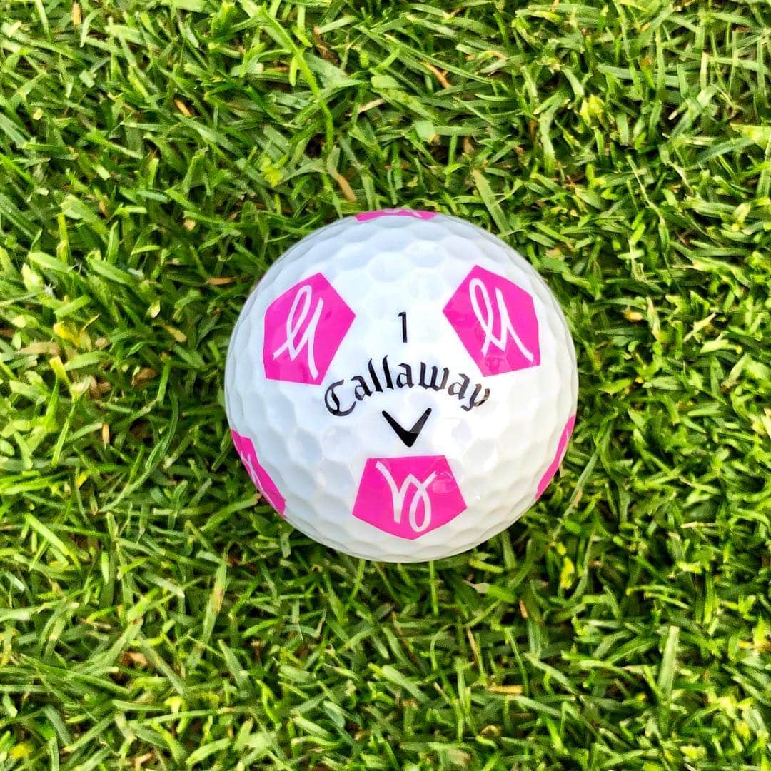 モーガン・プレッセルさんのインスタグラム写真 - (モーガン・プレッセルInstagram)「Custom Chrome Soft Pink Truvis are back!!! 🙌🏻」3月26日 23時33分 - mpressel