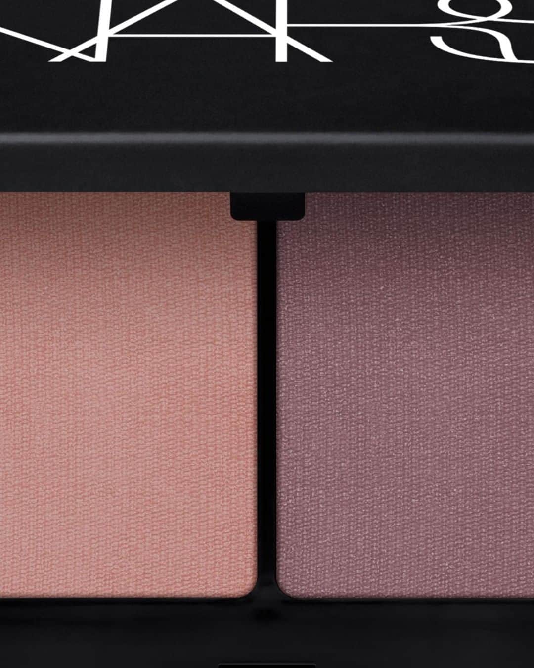 NARSさんのインスタグラム写真 - (NARSInstagram)「Charade Duo Eyeshadow combines muted mauve & smoky plum for a must have duo.」3月27日 5時00分 - narsissist
