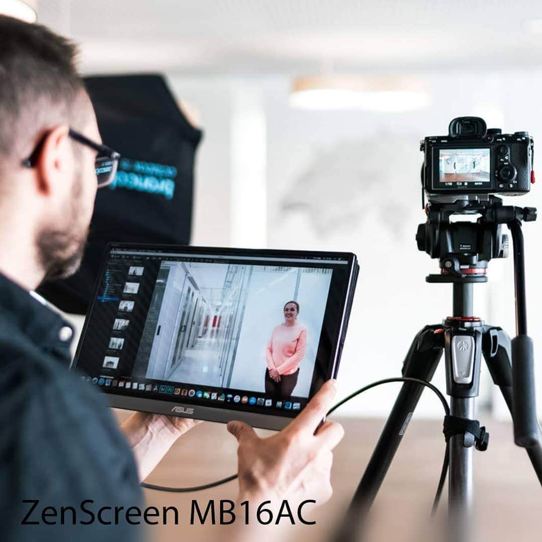 ASUSさんのインスタグラム写真 - (ASUSInstagram)「Tolisart uses #ZenScreen to review photos with on-site clients. How do you use your #ZenScreen?  Photo credit: @Tolis_art」3月26日 23時47分 - asus