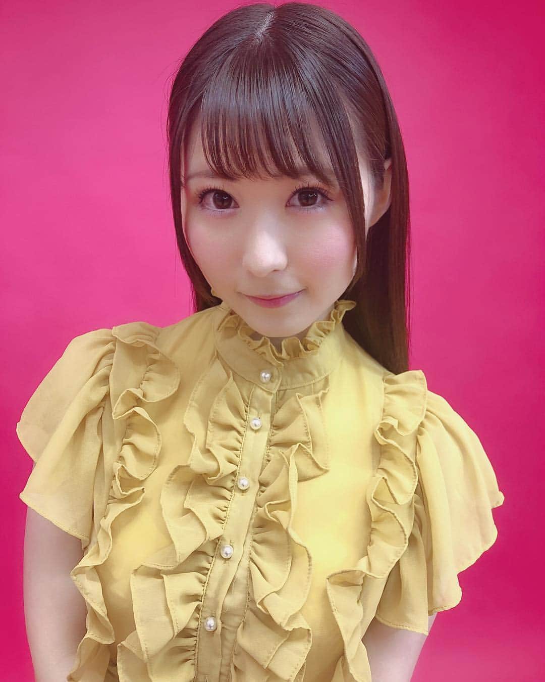 飛鳥りんのインスタグラム：「先日はイベント来てくださった方ありがとね〜💓 私服とコスプレ、水着🎀  またイベントあったら会いにきてね❤️」