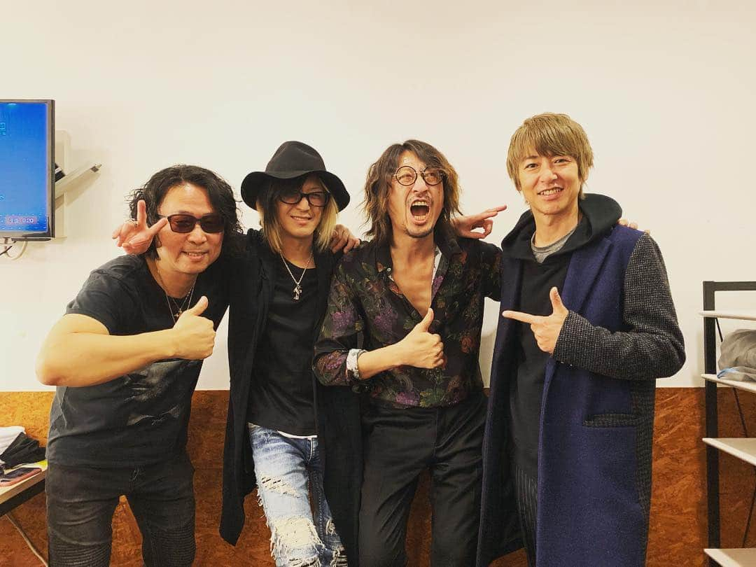 GLAYさんのインスタグラム写真 - (GLAYInstagram)「GLAY-1 #GLAY #TAKURO #JWAM2019 #HAPPYSWING」3月26日 23時59分 - glay0525_official