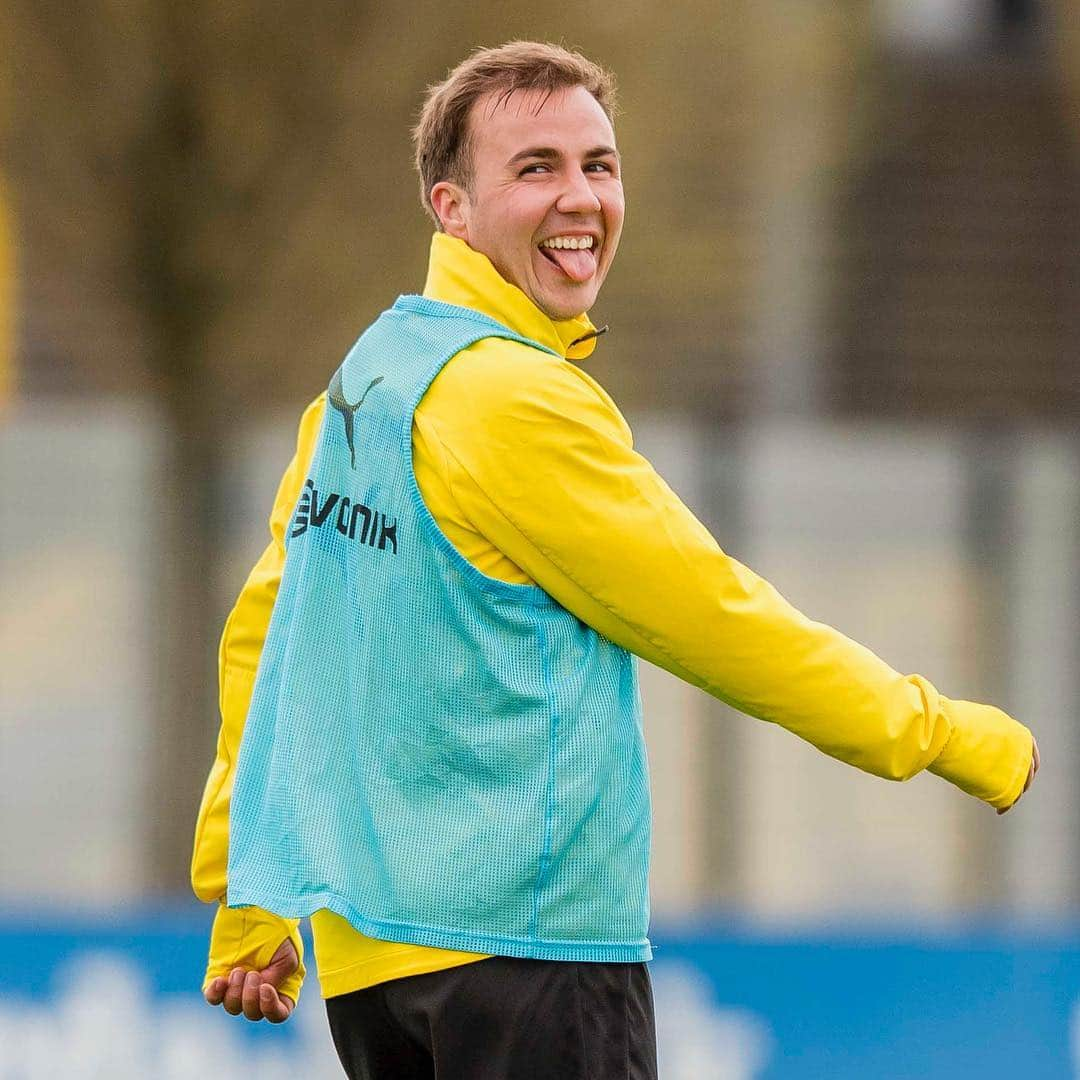 ボルシア・ドルトムントさんのインスタグラム写真 - (ボルシア・ドルトムントInstagram)「😜 @mariogotze #Götze #BVB #BorussiaDortmund #Training」3月26日 23時59分 - bvb09