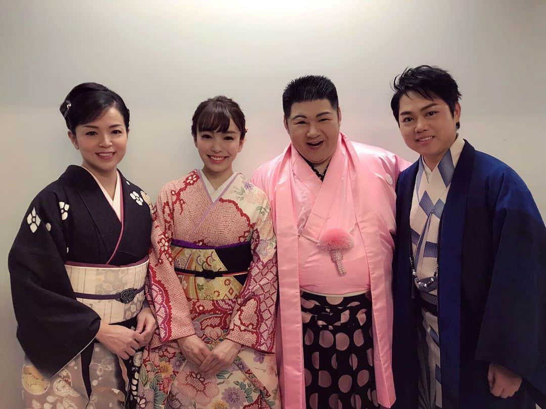 杜このみさんのインスタグラム写真 - (杜このみInstagram)「TBS 系列 『ミリオンヒット音楽祭 演歌の乱』 ご覧頂きました皆さま、 ありがとうございました！！☆ 楽しかったーっ♡ 着物は、#kimonohearts さん、 ヘアメイクはいつもお世話になっている #入江美雪希さん ♡  ありがとうございました！😊 #演歌の乱 #TBS」3月27日 0時11分 - mori_konomi