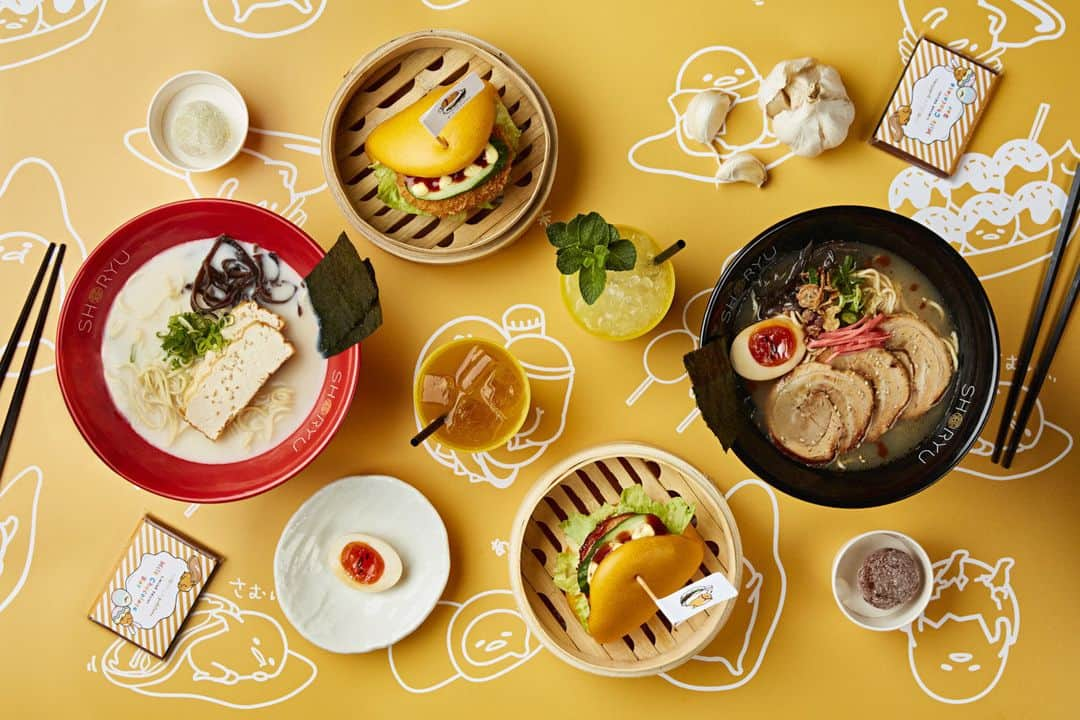 ぐでたまさんのインスタグラム写真 - (ぐでたまInstagram)「gudetama is back at @shoryu_ramen 🍜in the UK this easter with a cracking brand new 3 course set menu, including a free handmade limited edition chocolate bar!* located in london new oxford street & shoreditch, manchester and oxford from april 1st to the 21st... link in bio to book your reservation... 🍳#shoryugudetama #gudetama」3月27日 0時30分 - gudetama