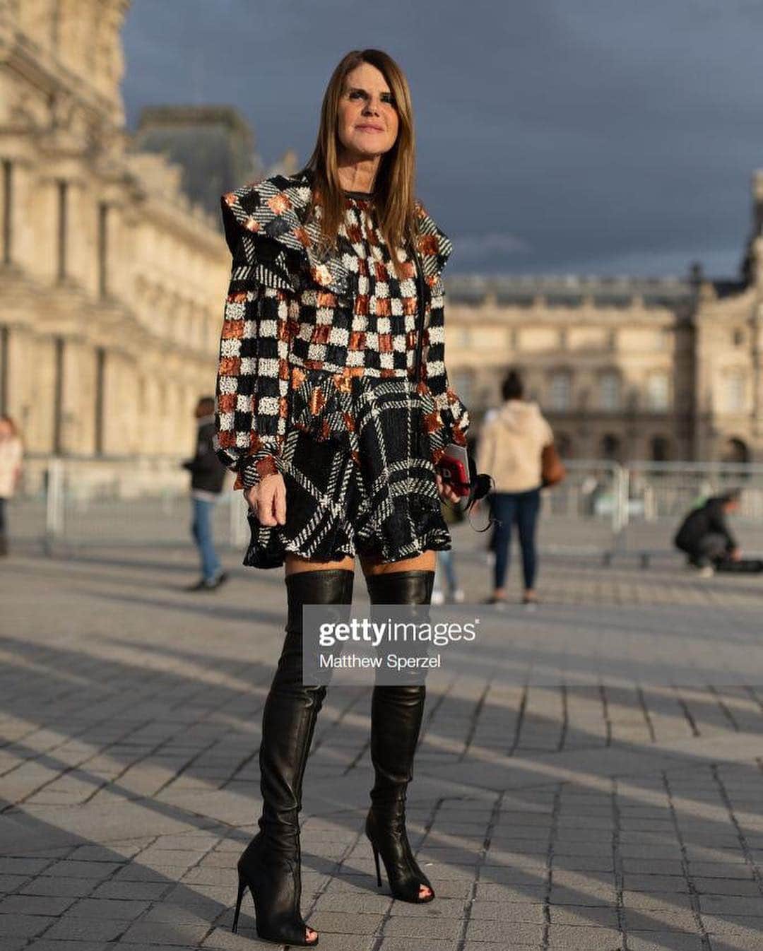 アンナ・デッロ・ルッソさんのインスタグラム写真 - (アンナ・デッロ・ルッソInstagram)「@louisvuitton #louisvuitton at Louvre 📸 by @felixfelixfashionmode and @gettyimages」3月27日 0時32分 - annadellorusso