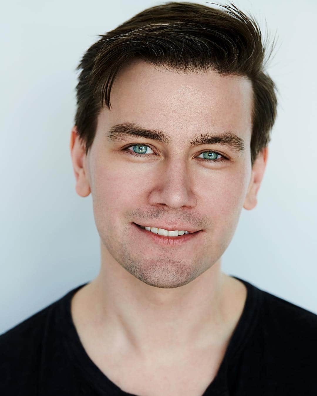 トーランス・クームスのインスタグラム：「Another headshot from the best, @photobyhudson」