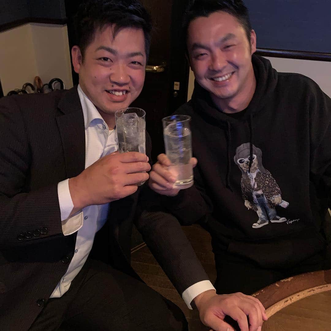 枡田慎太郎さんのインスタグラム写真 - (枡田慎太郎Instagram)「坂本ー！ 中学時代からの敵、坂本君。笑 東北高校野球部で甲子園でとる。羨ましい。笑 #仙台#アラボーイ」3月27日 0時39分 - masushin78