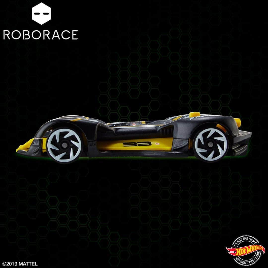 Hot Wheelsさんのインスタグラム写真 - (Hot WheelsInstagram)「We’re ready for the future of racing with our newest collab with @roborace. Stay tuned for more to come. #HotWheelsxRoborace . . . #hotwheels #roborace #hotwheelscollectors #diecast」3月27日 0時48分 - hotwheelsofficial