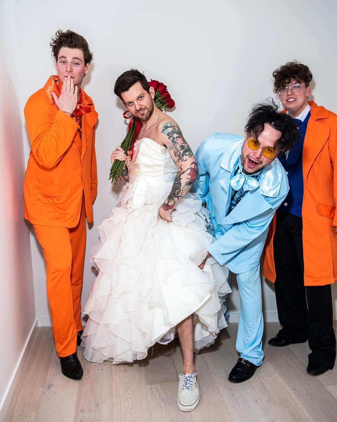 ディロン・フランシスさんのインスタグラム写真 - (ディロン・フランシスInstagram)「Can we all agree that im a drop dead gorgeous bride? @lovelytheband」3月27日 1時15分 - dillonfrancis