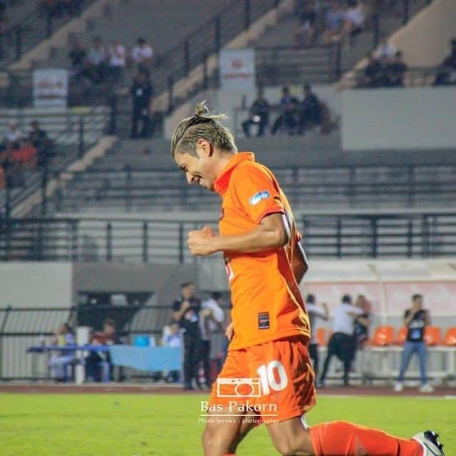 下地奨さんのインスタグラム写真 - (下地奨Instagram)「Good Imagination 👍👍👍 Sweet dream 😴  #goodnight #sweet #dream #comes #true #football #thaialand #shoshimoji #ss10 #udothani #udfc」3月27日 1時37分 - sho_shimoji