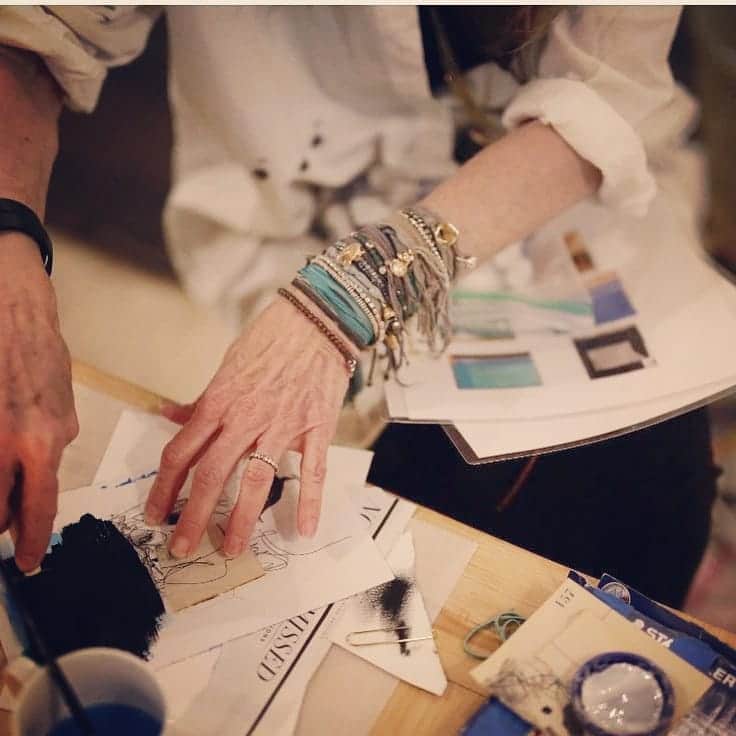 のインスタグラム：「Artist @janmccarthy showing how to wear your CM like a pro #muse #art #painter #retreats #love #astralsister #create #vision #influencer #see #layering #LAstyle #DTLA #woman #wisdom 📸 @marie_rodier_photography」