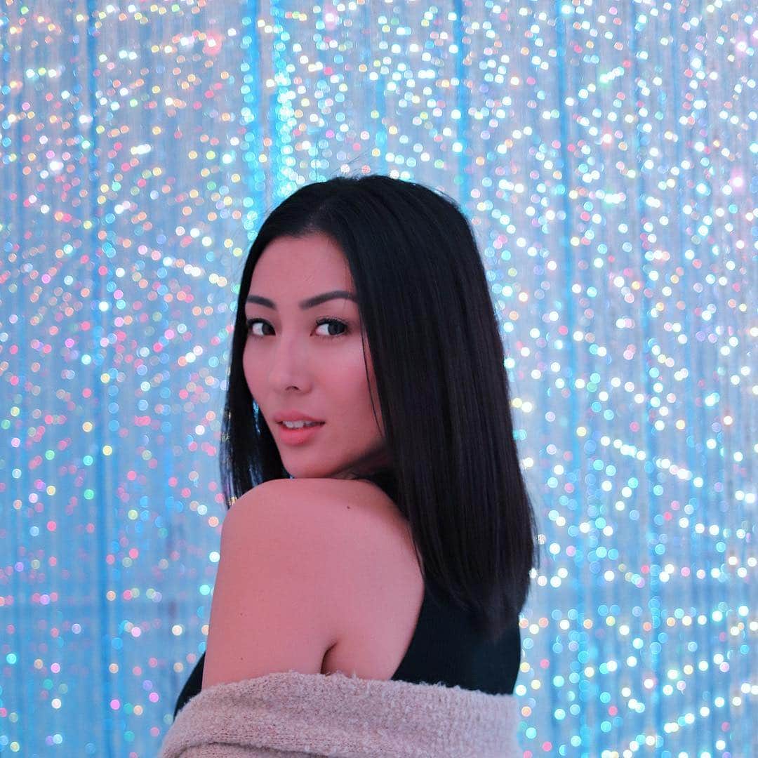 MayaTのインスタグラム：「I always have a great time when I’m back in Japan💓 I went to @teamlab.planets this time and it was beautiful and fun! @teamlab_borderless next time😉 Good to be back in Vancouver now! #teamlabplanets #tokyo #japan」