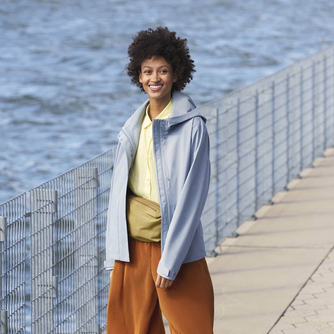 のインスタグラム：「Stay active, rain or shine. UNIQLO BLOCKTECH now on offer from £39.90.  Limited offer available until 03/04/19. #Uniqlo #LifeWear #UniqloLifeWear #BLOCKTECH」
