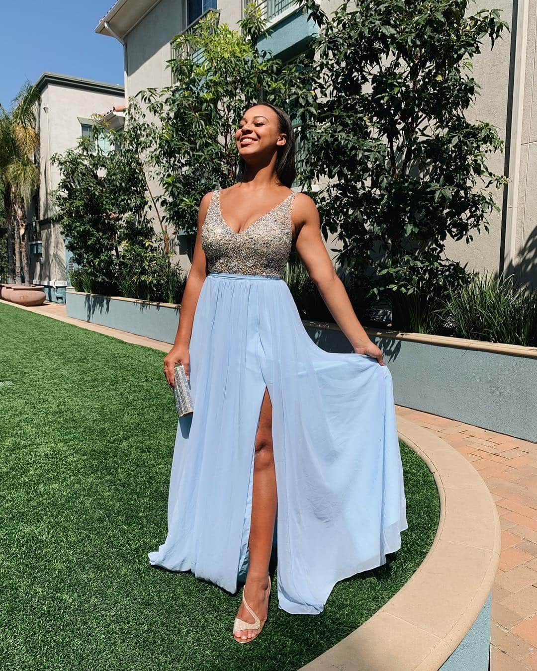 Nia Sioux Frazierさんのインスタグラム写真 - (Nia Sioux FrazierInstagram)「Prom Season is here! Check out the @CallItSpring Prom ’19 collection to get my full look!  #GenerationSpring and #CallItProm  @promgirlxo #PGQueen」3月27日 2時58分 - niasioux