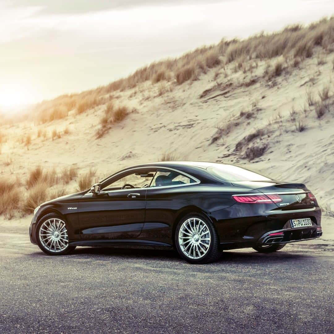 メルセデス・ベンツさんのインスタグラム写真 - (メルセデス・ベンツInstagram)「Ready for a sunset drive? 🌅 📸: @riccispeckelsphotography for #MBsocialcar ______________________________ [Mercedes-AMG S 65 Coupé | Kraftstoffverbrauch kombiniert: 14,2 l/100 km | CO2- Emissionen kombiniert: 325 g/km | mb4.me/RechtlicherHinweis] . #SClass #Mercedes #MercedesAMG #Design #Luxury #Lifestyle #Car #Cartastic #InstaCar #cars247 #S65 #Dreamcar #amazingcars」3月27日 3時00分 - mercedesbenz