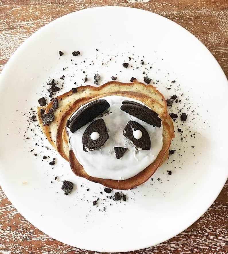 OREOさんのインスタグラム写真 - (OREOInstagram)「Just found out that today is "National Make Up Your Own Holiday Day" so we're going to say it's National OREO Panda Pancake Day! What OREO holiday would you make up? 📷: @funfoodmomma」3月27日 3時17分 - oreo