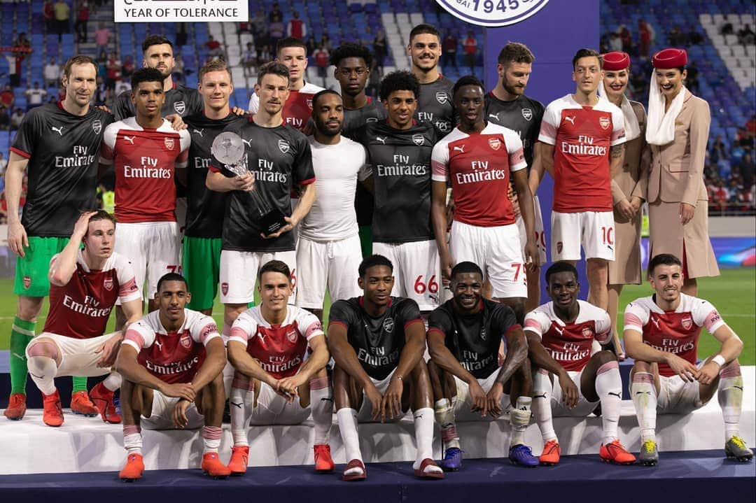 エミレーツ航空さんのインスタグラム写真 - (エミレーツ航空Instagram)「A memorable night for @arsenal fans in Dubai! The Gunners ended their mid-season visit to our home city with a victory over local side @alnasr_sc in the newly-renovated Al Maktoum Stadium.」3月27日 3時18分 - emirates