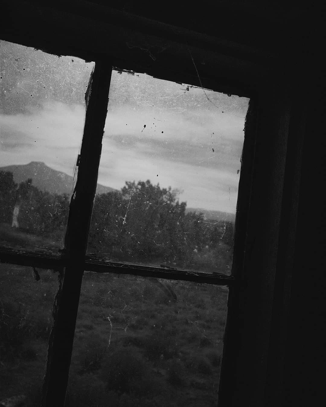 ピーター・リンドバーグさんのインスタグラム写真 - (ピーター・リンドバーグInstagram)「Ghost Ranch, New Mexico, 2011 #fromthevault #LindberghStories #LynneKoester #voguegermany #2bmanagement」3月27日 3時18分 - therealpeterlindbergh