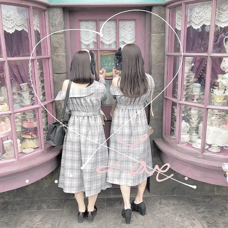 R i R y (リリー)さんのインスタグラム写真 - (R i R y (リリー)Instagram)「~velleガールのおしゃれコーデ~﻿﻿﻿ ﻿﻿﻿ # やタグ付けしてくれたvelleガールのおしゃれコーデを紹介❤︎﻿﻿ 今回はユニバコーデ🎉﻿ ﻿﻿ ﻿﻿﻿﻿ Photo by﻿﻿﻿﻿ @iampochan8  @chaacha3112﻿ @ns___ami﻿ @r_2797__﻿ @ayamisa_twins﻿ ﻿﻿﻿﻿ ✴︎---------------✴︎---------------✴︎﻿﻿﻿﻿ ﻿﻿﻿﻿ ▶▶サイト&SNSで掲載する写真を募集中📸﻿﻿﻿﻿ カワイイ写真が撮れたら、@velle.jpをタグ付けするか、ハッシュタグ#velle_jp をつけて投稿してみてね♪﻿﻿﻿﻿ ﻿﻿﻿﻿ velle編集部と一緒にカワイイで溢れるvelleを創っていこう😚」3月27日 14時18分 - velle.jp