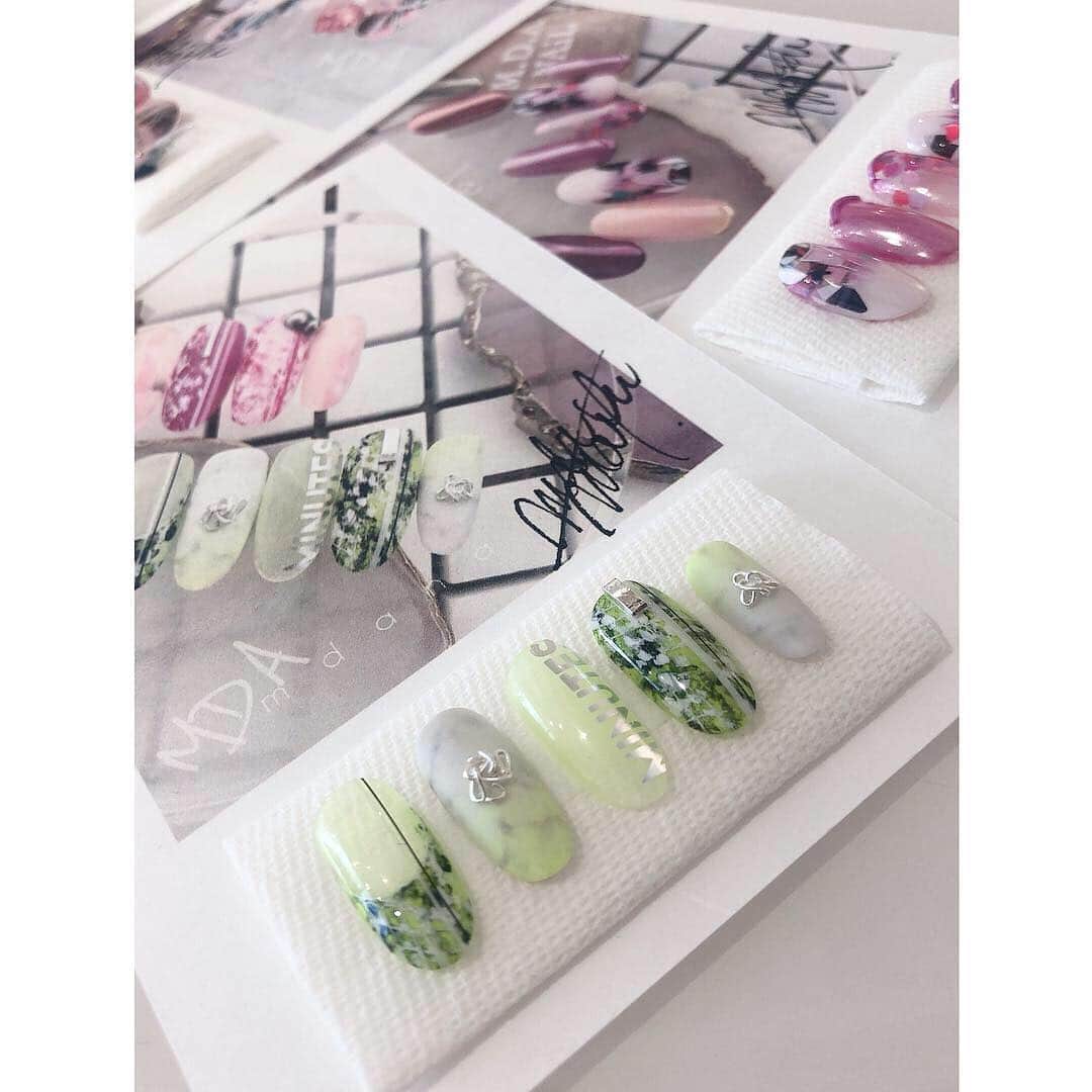 Mayu Ogawaさんのインスタグラム写真 - (Mayu OgawaInstagram)「💕発送します💕 ディプロマ企画&コメント参加下さった皆様ありがとうございました！  3名様の当選ですが(当選は発送をもってかえさせていただきます。) 全てのコメントに感動しました♪ 私の大切な宝物になりました！  また楽し企画を考えます！ ディプロマシリアルナンバー まだまだお楽しみに❣️😆💕 ・ thank you for your join in gift plannig!! i will send it out for winners ♡ look forward to it !!! ・ @miroom_official  @art_of_vibes ・ ・ #ディプロマ企画 #チッププレゼント #miroom #MIROOM  #オンラインレッスン #onlinelesson #mda #mdanail #nailstagram #nails #nailarts #gelnails #lovenails #nailaddict #trend #trendnails #fashion #ファッション #トレンド #おしゃれネイル #お洒落」3月27日 12時52分 - m_d_a