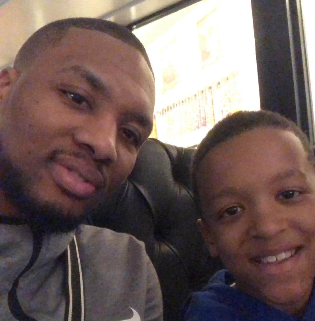 デイミアン・リラードのインスタグラム：「My nephew pulled up on me in Chicago for dinner... love my boy」