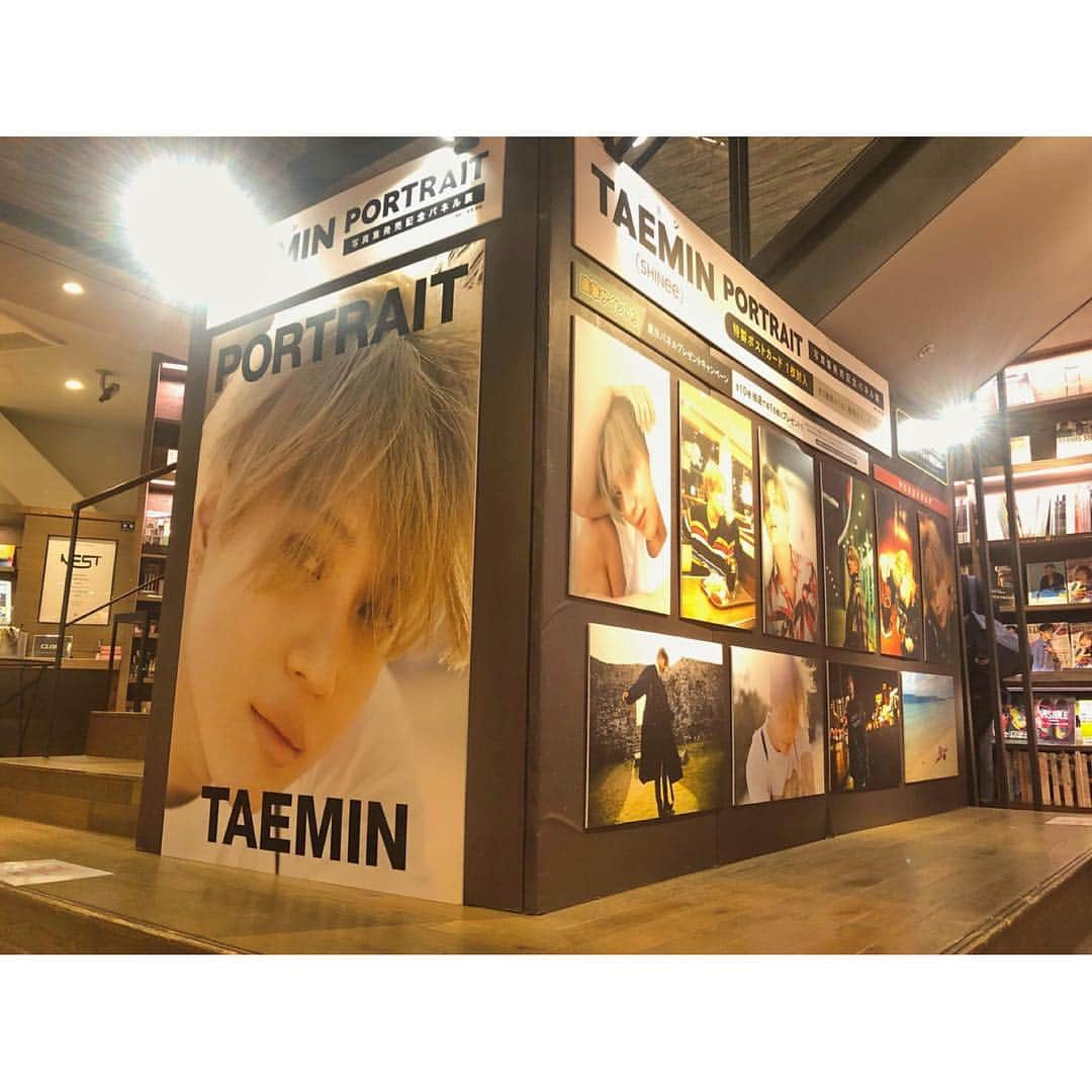 SHINeeのインスタグラム：「. ‪お待たせしました！テミン、ソロ写真集「PORTRAIT」がついに発売日をむかえました！！‬ ‪沖縄で見せてくれた、いろんなテミンの表情が詰まった一冊です♪‬ ‪SHIBUYA TSUTAYAではパネル展やプレゼントキャンペーンも実施中！‬ ‪要チェックです！！‬ #テミン ‪#TAEMIN #PORTRAIT #写真集‬」