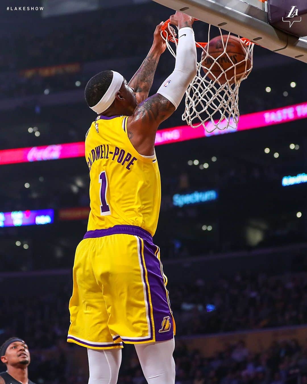 Los Angeles Lakersさんのインスタグラム写真 - (Los Angeles LakersInstagram)「@caldwellpope going 🆙」3月27日 13時33分 - lakers