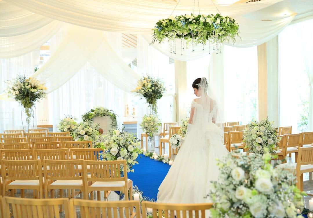 八雲迎賓館 【結婚式 パーティ 記念日 人生儀礼】福井さんのインスタグラム写真 - (八雲迎賓館 【結婚式 パーティ 記念日 人生儀礼】福井Instagram)「. 八雲迎賓館の人前式 【Heavens Flow~ヘヴンズフロー~】 . 雲に包まれた空間で、祝福のときを。 . . #八雲迎賓館 #八重垣之杜 #人前式 #ヘヴンズフロー #新しい #挙式スタイル #福井 #福井県 #福井市 #結婚式 #結婚式場 #福井結婚式 #福井結婚式場 #福井の結婚式場 #ブライダル #ブライダルフェア #ウェディングドレス #ドレス」3月27日 13時35分 - yakumogeihinkan